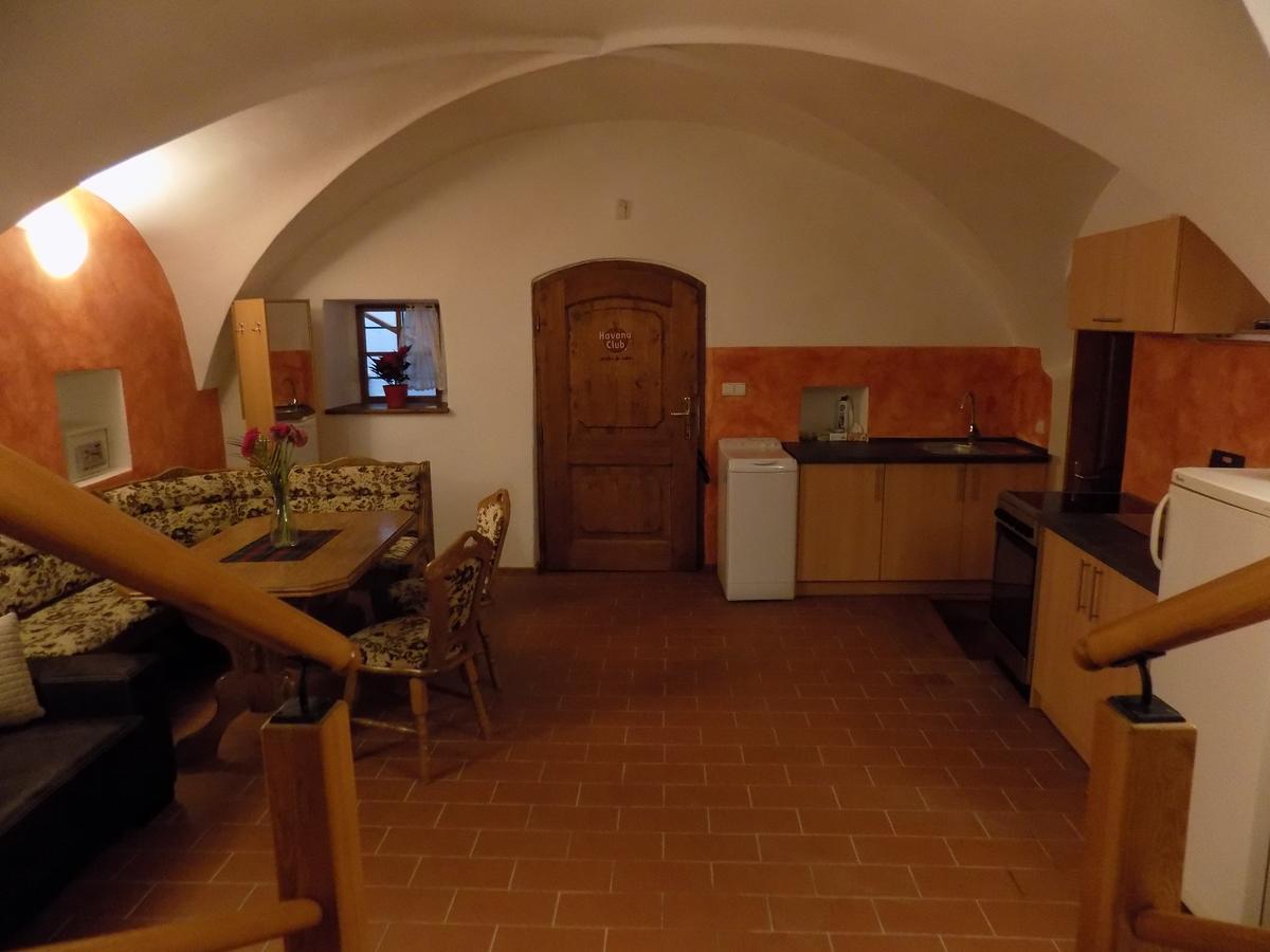 Apartment Latran 15